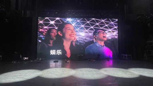 上海天蟾逸夫舞台百平方LED大屏项目顺利竣工
